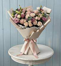 Букет цветов из:  Розы и Лизиантусы в Сольцах