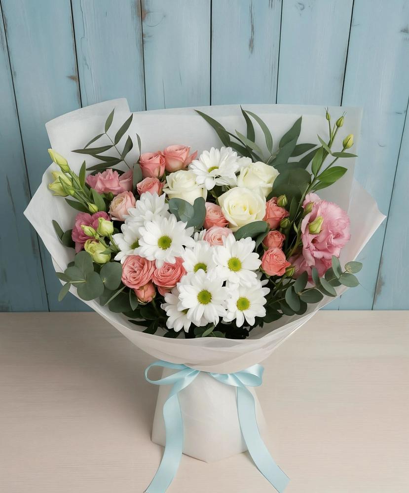 Букет цветов из: Розы, Лизиантусы и Хризантемы в Сольцах