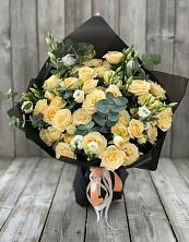 Букет цветов из:  Розы и Лизиантусы в Сольцах