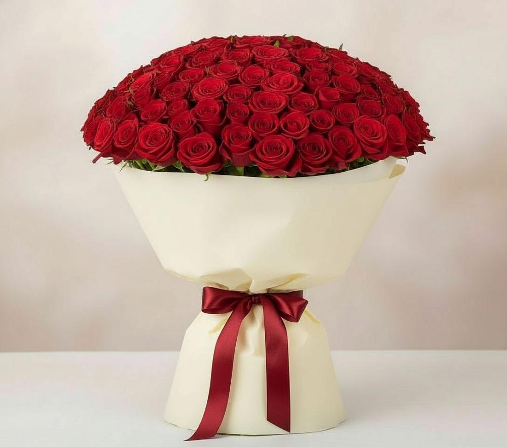 Букет 101 Красная роза Милано в Сольцах