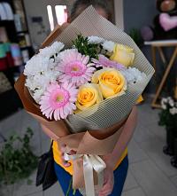Букет цветов из:  Герберы, Розы и Хризантемы в Сольцах