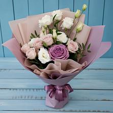 Букет цветов из:  Розы и Лизиантусы в Сольцах
