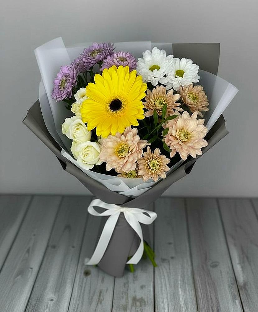 Букет цветов из: Розы, Герберы и Хризантемы в Сольцах