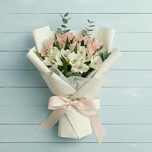 Букет цветов из:  Альстромерии в Сольцах