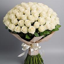 Букет 101 беля роза Белоснежка в Сольцах