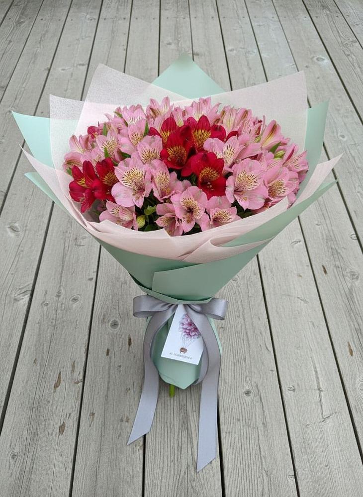 Букет цветов из: Альстромерии в Сольцах
