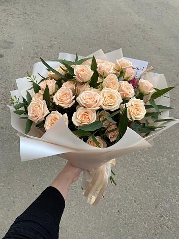 Букет Кремовые розы Латте в Сольцах