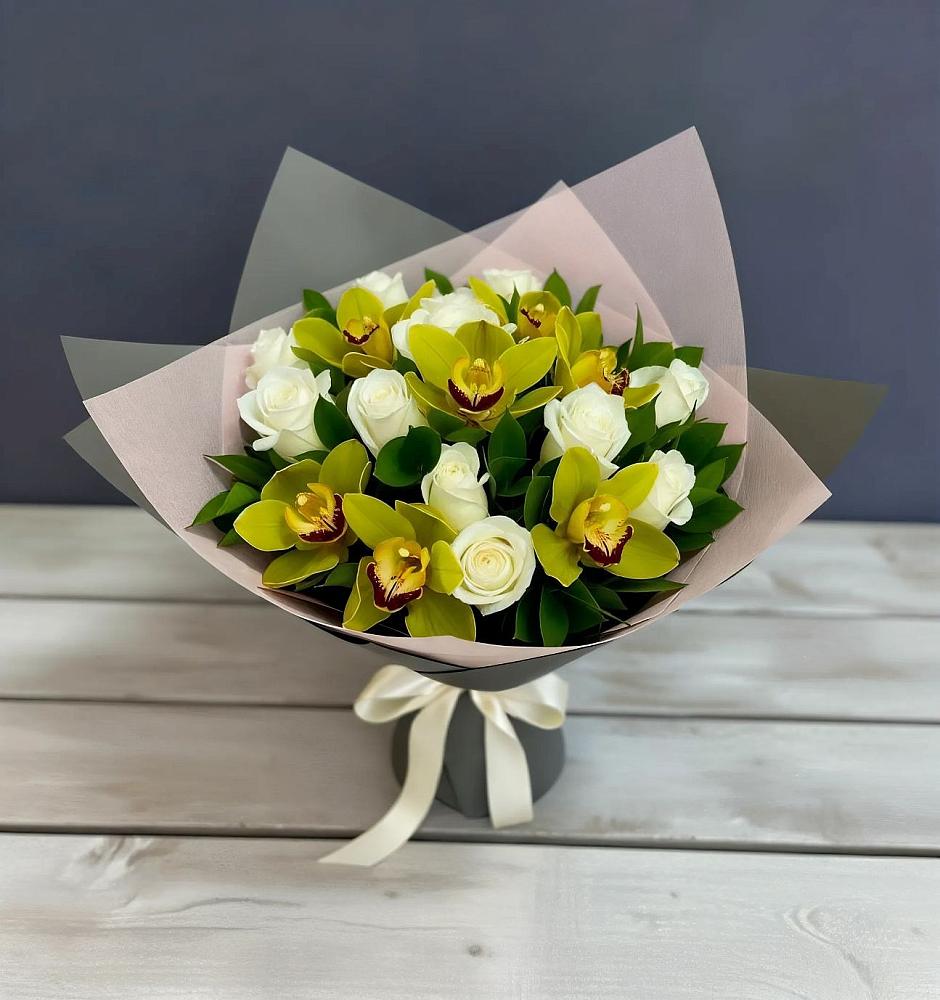 Букет цветов из: Орхидеи и Розы в Сольцах