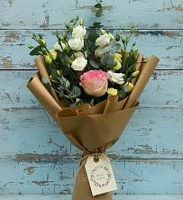 Букет цветов из:  Розы и Лизиантусы в Сольцах