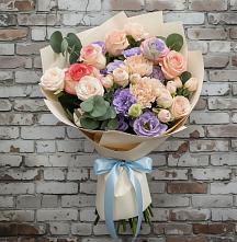 Букет цветов из:  Розы, Лизиантусы и Гвоздики #REPLACE_PRED# Сольцах